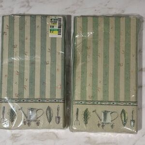 Gibson Creative Papers Guest Towels in Pfalzgraff  Naturewood 2 pack